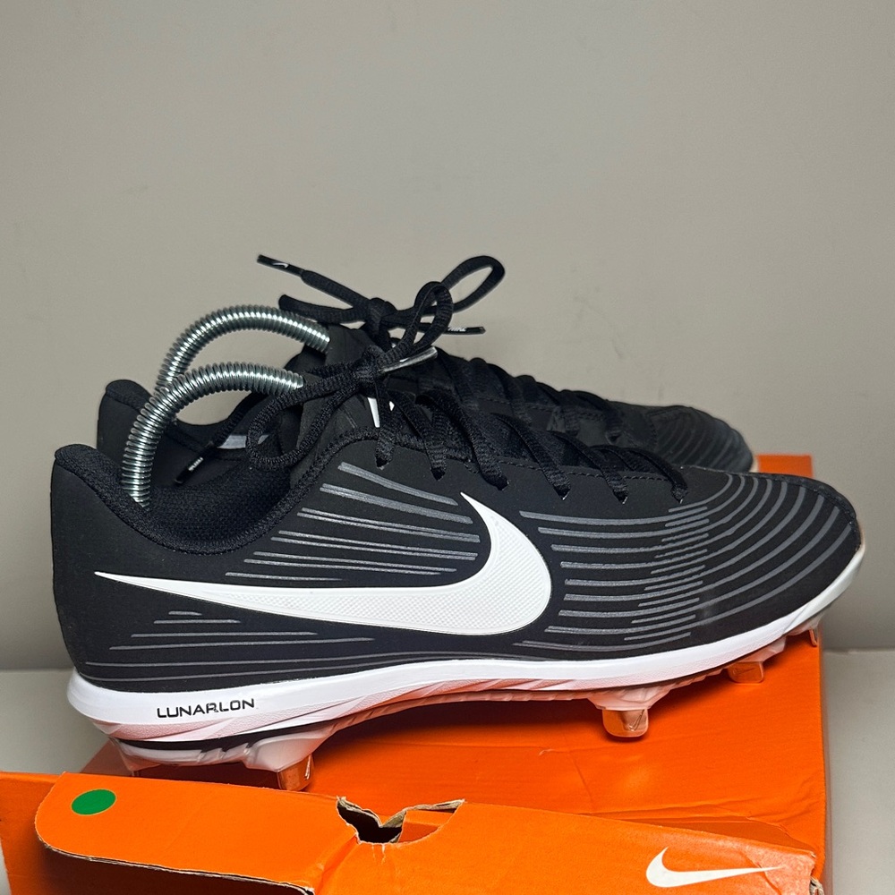 Nike lunarlon Black and White softball new metal Cleats damaged box